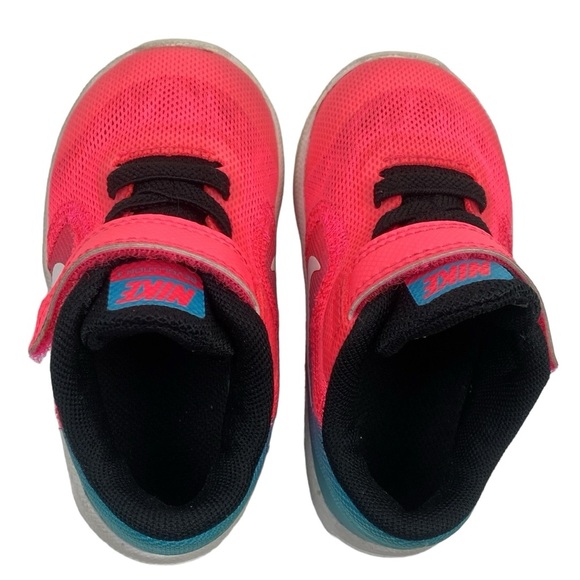 Nike Revolution 3 Sneakers 819418-404 Racer Pink Child Size 5C. - Picture 3 of 7